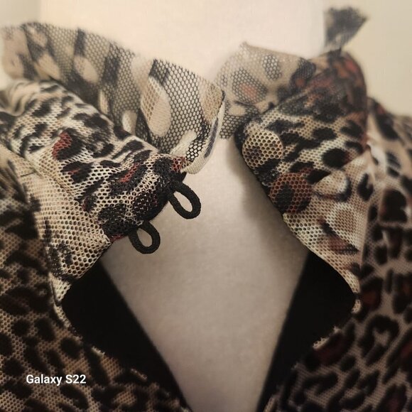 Chicos's Blouse. NWT. Size Small. Host Pick. - Picture 9 of 13